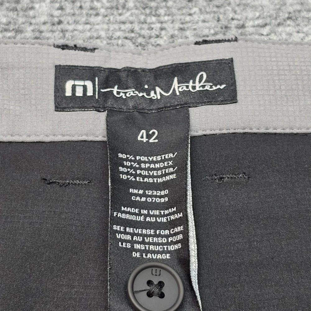 TravisMathew Starnes Heater Series Golf Shorts Mens 42 Black 1MQ081 NWT